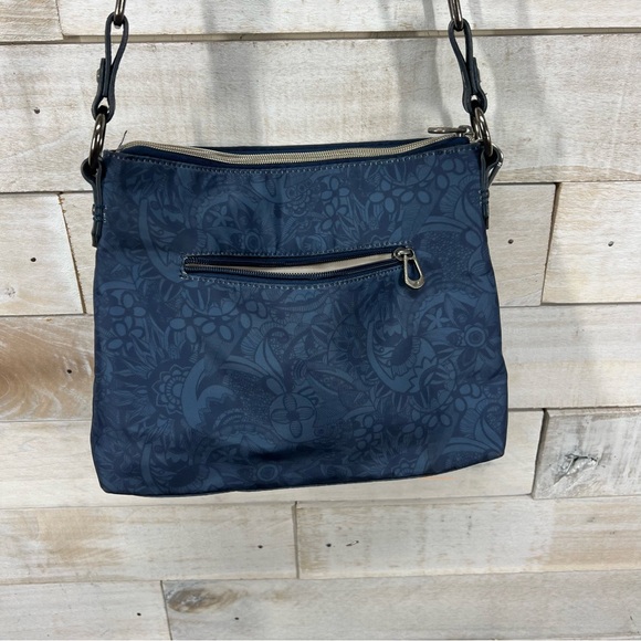 Sakroots Crossbody Purse Artist Circle Repreve Ecotwill Blue Floral‎ Adjustable - Picture 7 of 12
